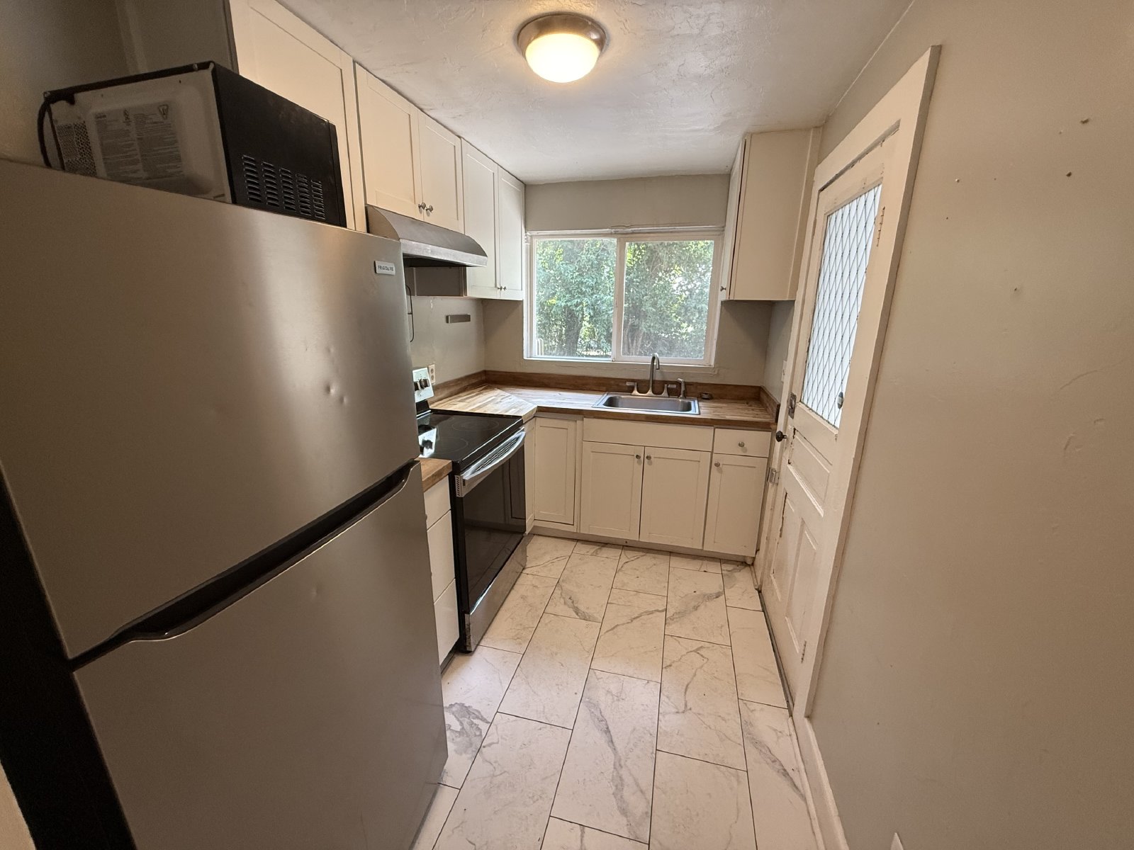 2523 Northwest 6th Street - 1 property image
