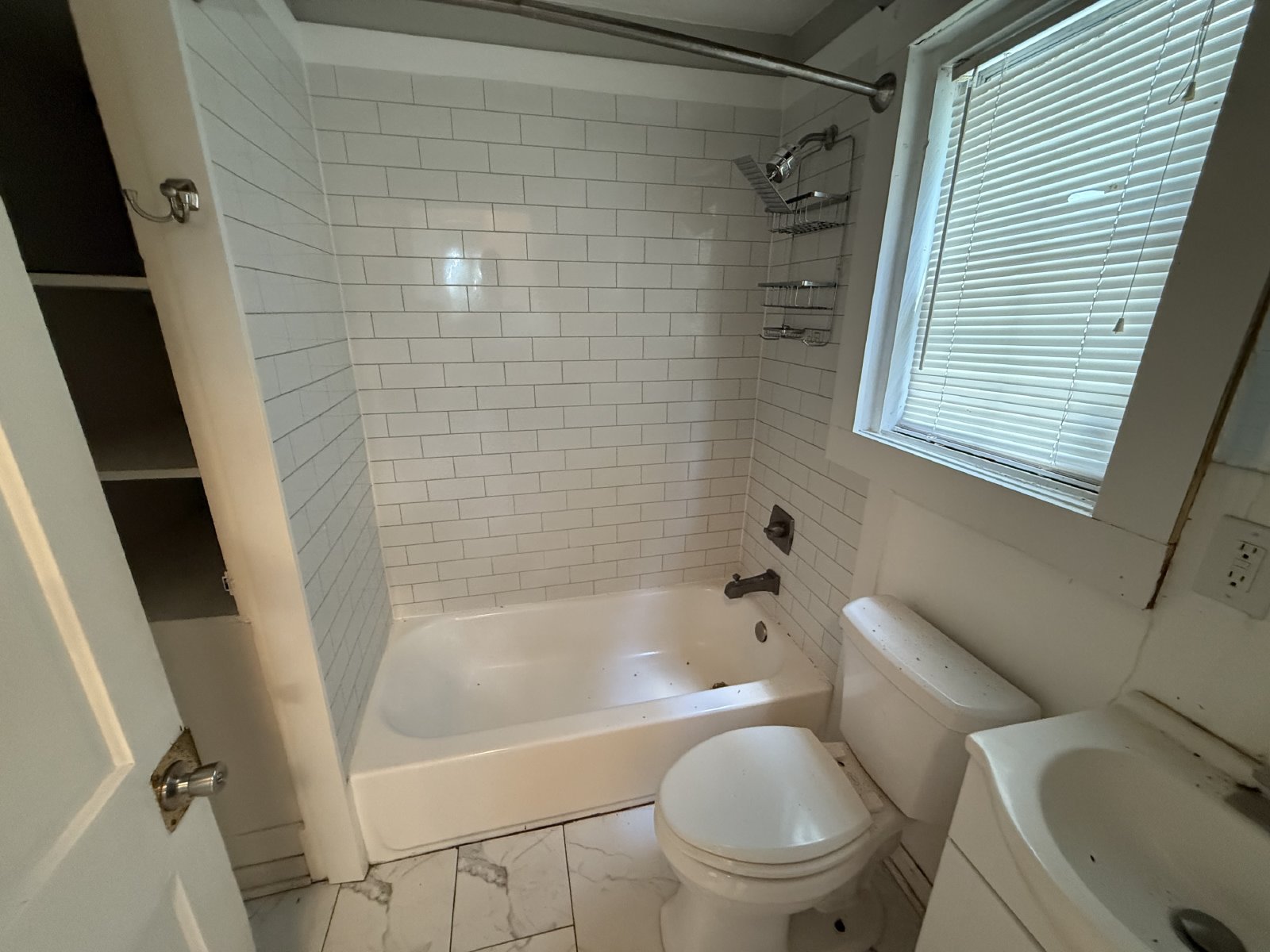 2523 Northwest 6th Street - 1 property image