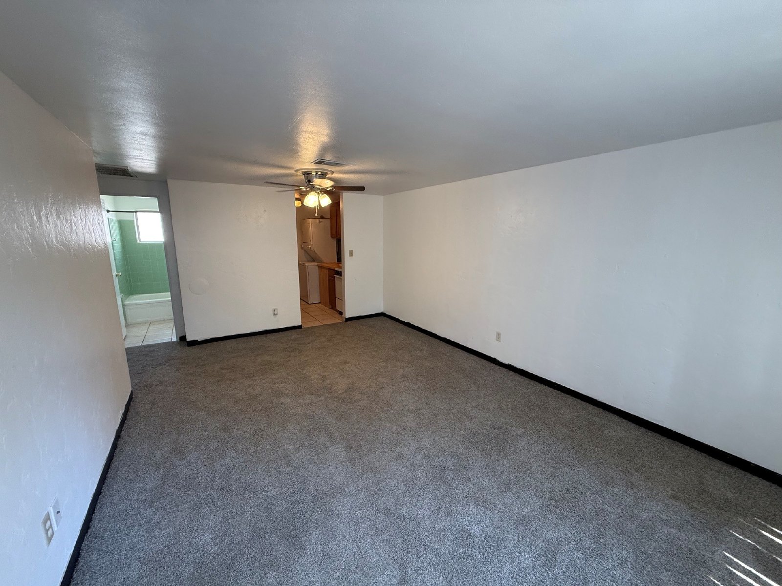 912 SW 6th Avenue property image