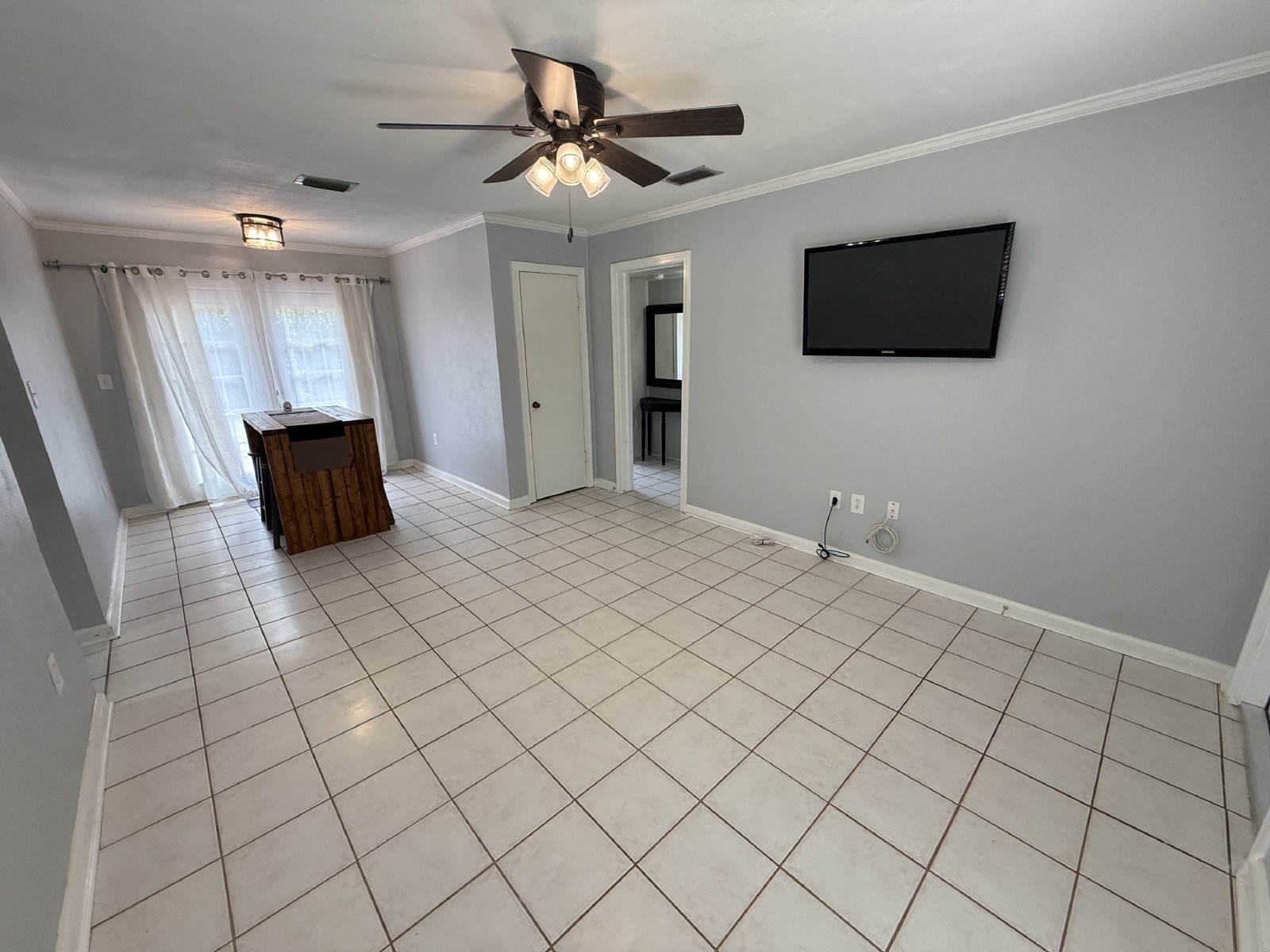 313 Northwest 34th Drive - 1 property image