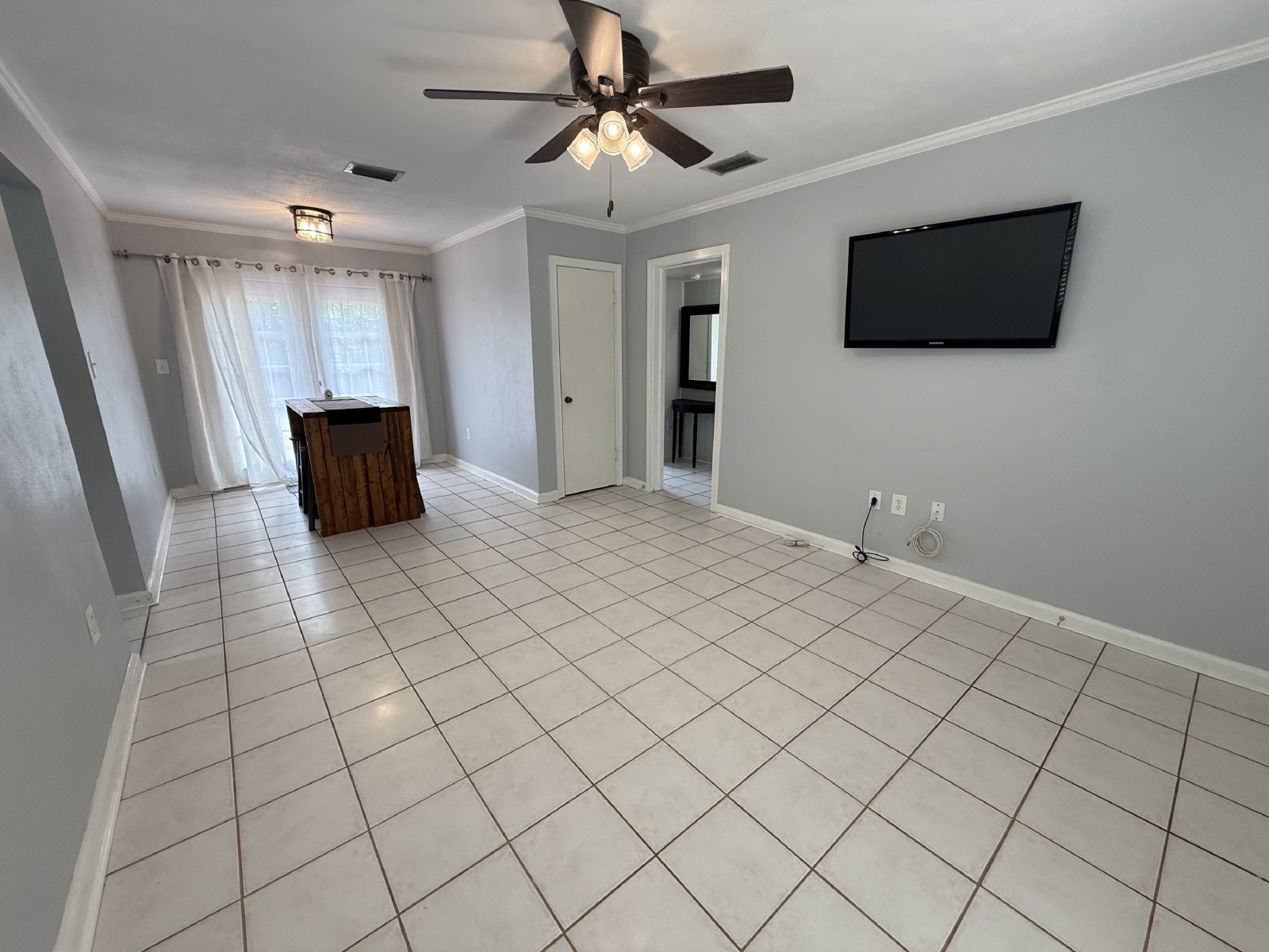 313 Northwest 34th Drive - 1 property image