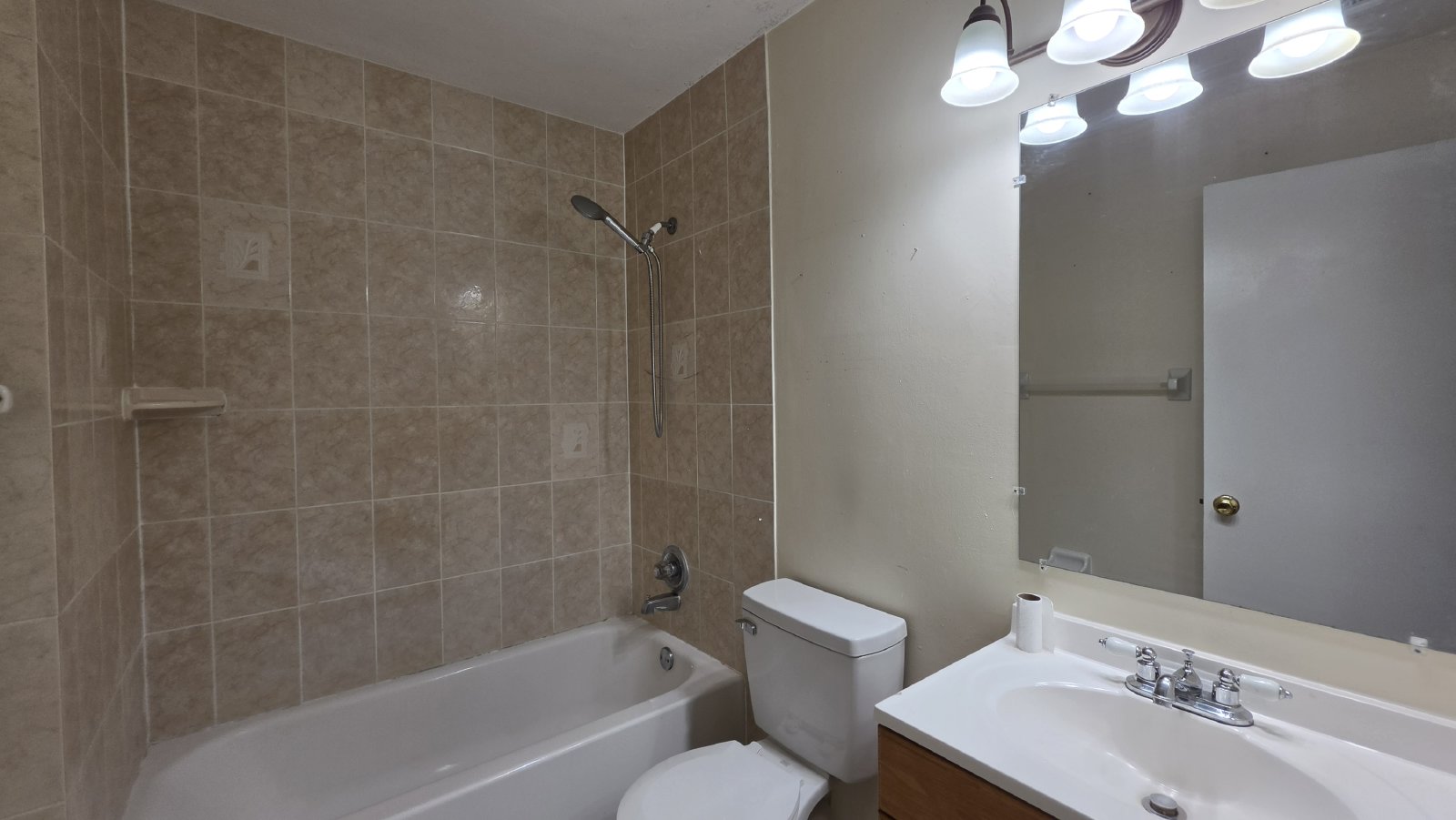 7200 Southwest 42nd Place-UNIT C - 1 property image