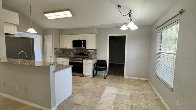 8312 Southwest 61st Place - 1 property image