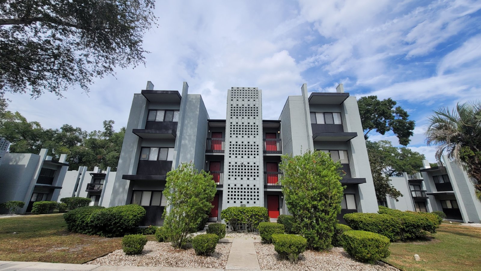 415 Northwest 39th Road - E property image