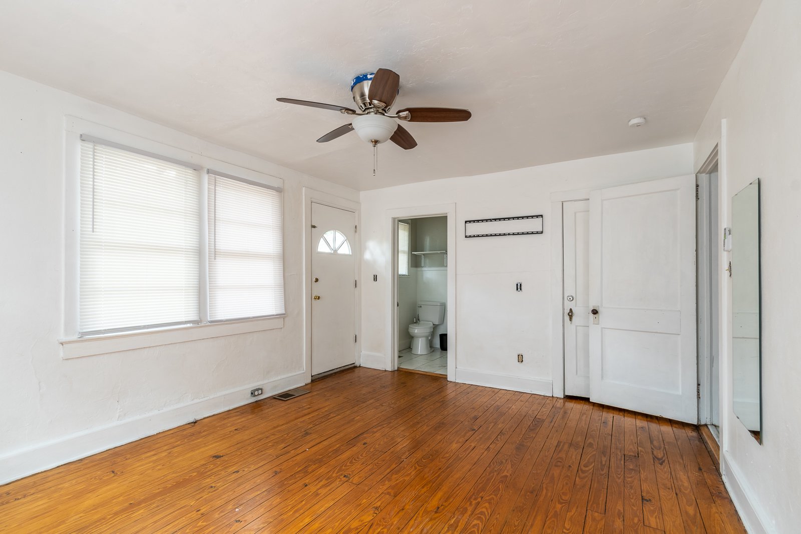 2523 Northwest 6th Street - 3 property image