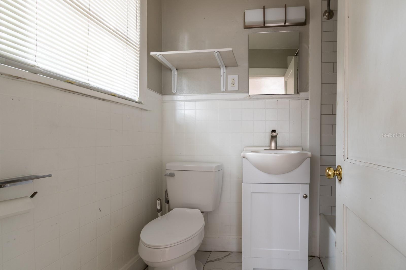 2523 Northwest 6th Street - 3 property image