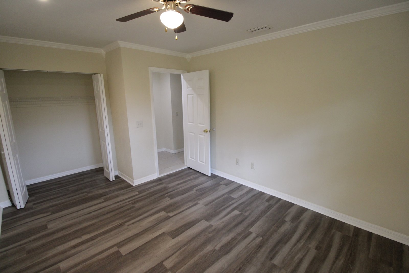 10907 Southwest 24th Avenue - 1 property image