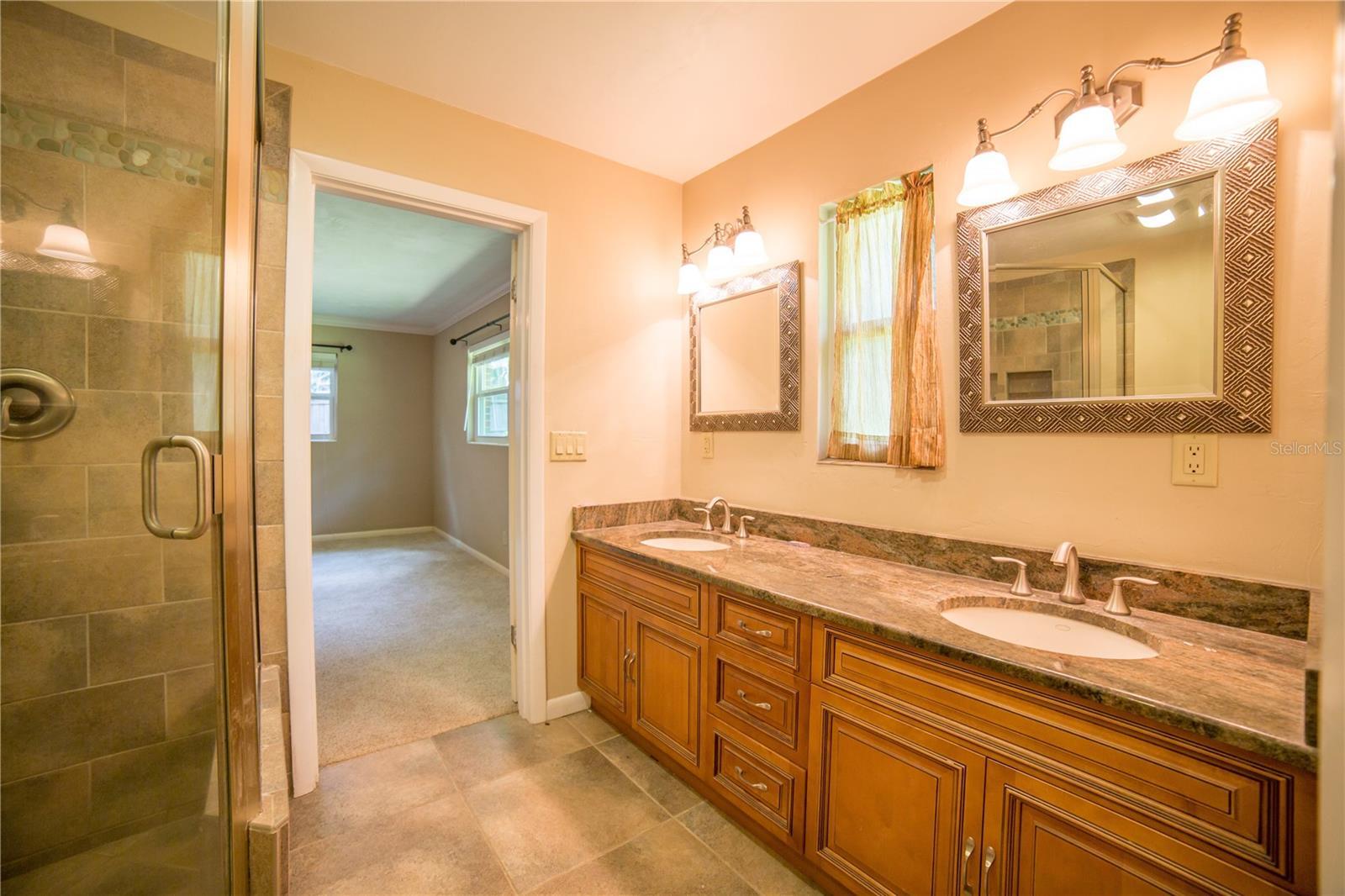 1009 Northwest 39th Drive - 1 property image