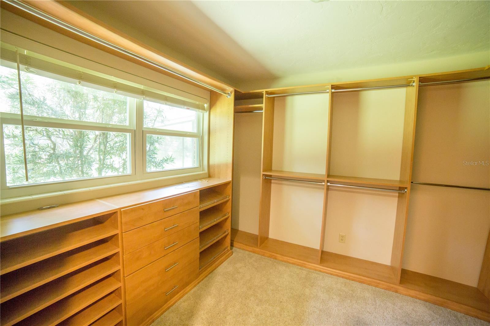 1009 Northwest 39th Drive - 1 property image