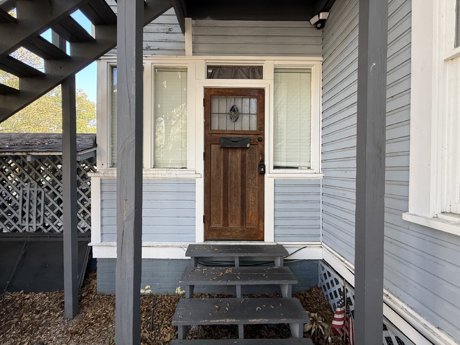 824 East University Avenue - B property image