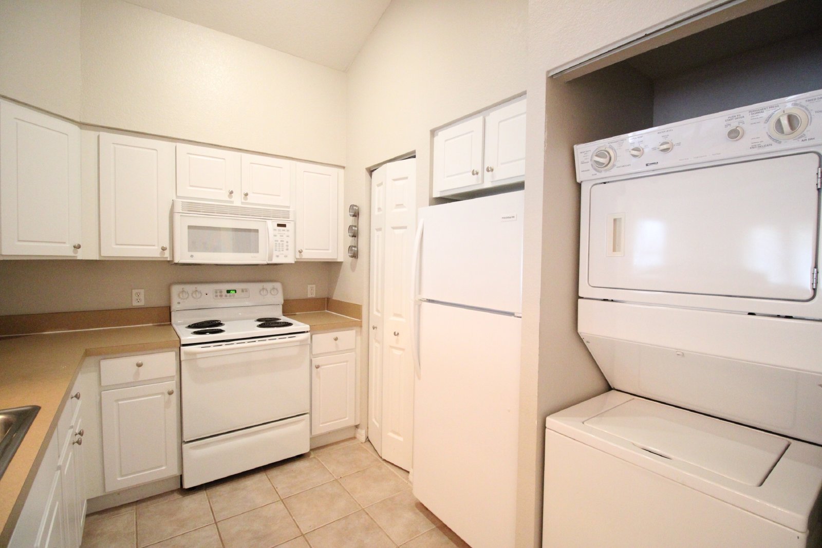 9158 Southwest 51st Road - J303 property image