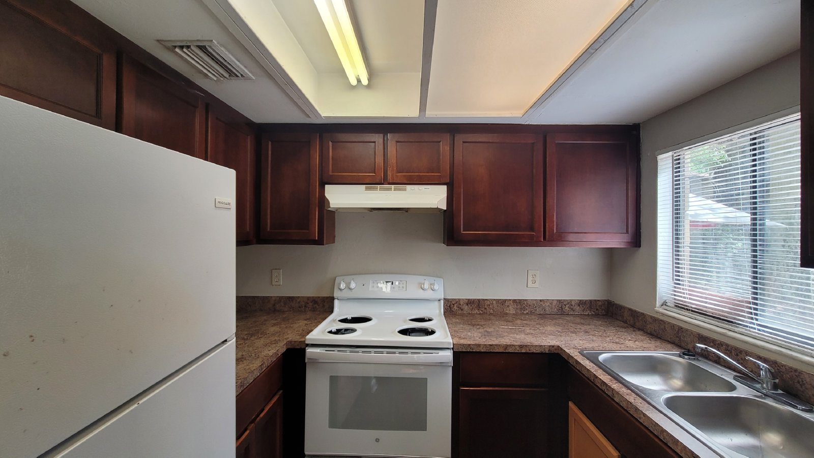 513 Southwest 68th Terrace-UNIT D - 1 property image